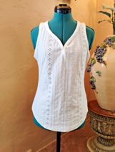 womens white sleeveless tops size S - $9.89