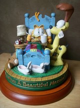 1994 Danbury Mint Garfield Musical Figurine “Oh, What A Beautiful Mornin” - £27.97 GBP