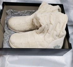 Juicy Couture Women's Marlin Sweater Boots 9.5 White image 3
