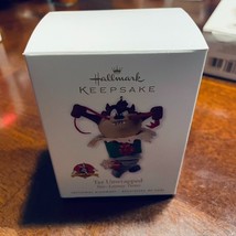 Hallmark 2010 Keepsake Ornament  Taz Unwrapped- NEW in box - £7.75 GBP