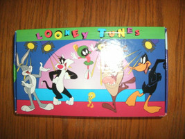 Looney Tunes Pencil Box 8.25 x 4.75 x 2&quot; flip top w/ Warner Bros. Bugs Daffy Taz - £7.83 GBP