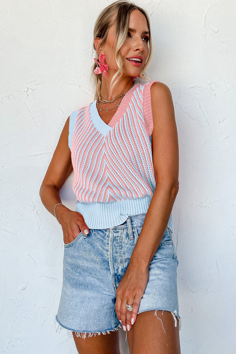 Light Pink Contrast Chevron Knit V Neck Sweater Vest - $13.77
