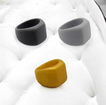 Mens 2CM Chunky Square Casual Style Signet Silicone Ring (Size 10-14) - $183.52 MXN