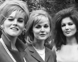 The Pleasure Seekers Ann-Margret Pamela Tiffin Carol Lynley 8x10 Photo - £7.28 GBP