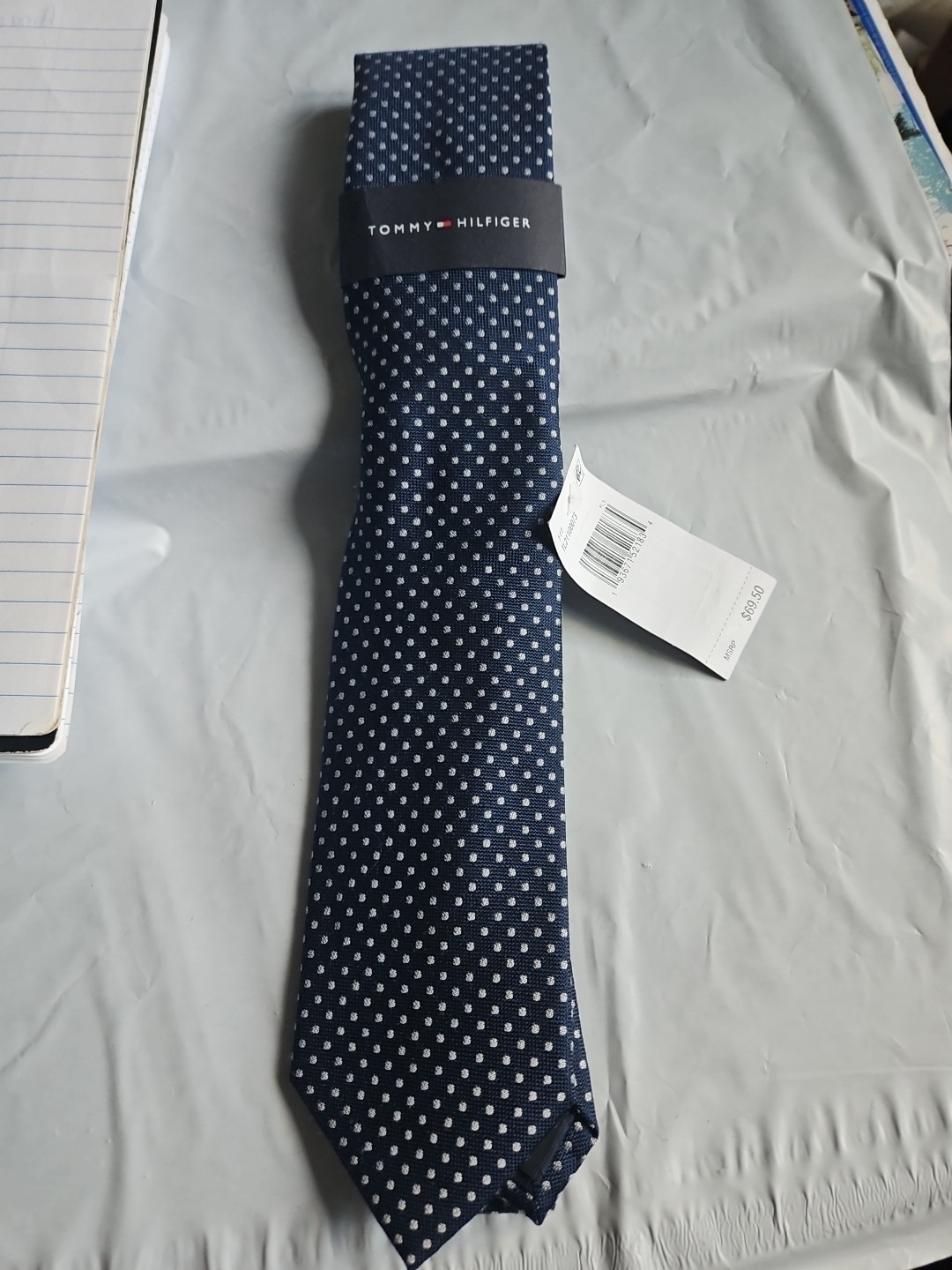 Tommy Hilfiger Men&#39;s Silk Blend Tie Navy Dots NEW MSRP: $69.50 - $18.76