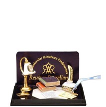 Irish Rose Desk Lamp &amp; Blotter Set 18756 Reutter Dollhouse Miniature - £25.77 GBP