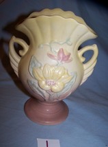 Vintage Hull Pottery 1946-47 Matte Magnolia Double Handled Fan Vase-Lot 1 - £36.98 GBP