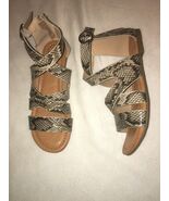 Report  gebba Women&#39;s Fashion strapy Sandals, Snake Print Size 6.5 new - $1,250.80 MXN