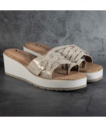 NYDJ Women&#39;s Reesie Pewter Sandal Color Metalic Suede New In Box Size 9.5 - $743.46 MXN