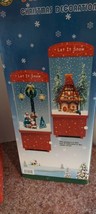 Lighted Snowing Musical Christmas Carolers LampPost Decoration w/ Box &amp; Cord 16&quot; - £39.56 GBP