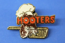 Hooters Restaurant Staff Chef Cook Hootie Frying Basket Deep Fryer Lapel Pin - £10.38 GBP