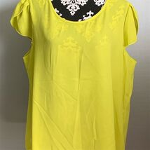 Angelique by Yurbu Women&#39;s 2XL Lemon Yellow Blouse Round Neck Short Sleeve - $11.88