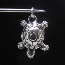 Little Sterling silver Animal Pendant Turtle cute Reptile high polished 925 silv - £31.60 GBP