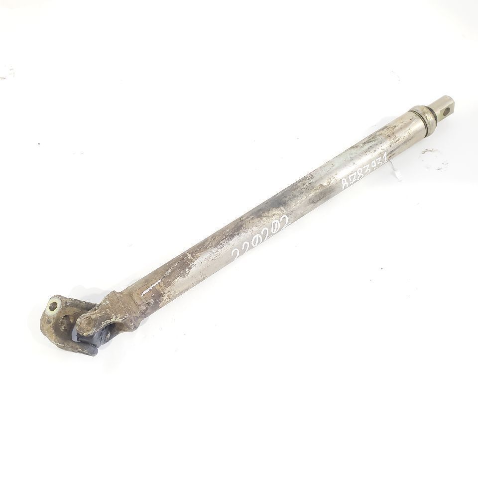 Steering Gear Rack and Pinion Intermediate Shaft OEM 2007 GMC C450090 Da... - $49.50