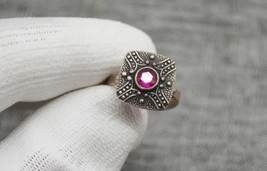 Vintage silver ring with stone - £11.21 GBP