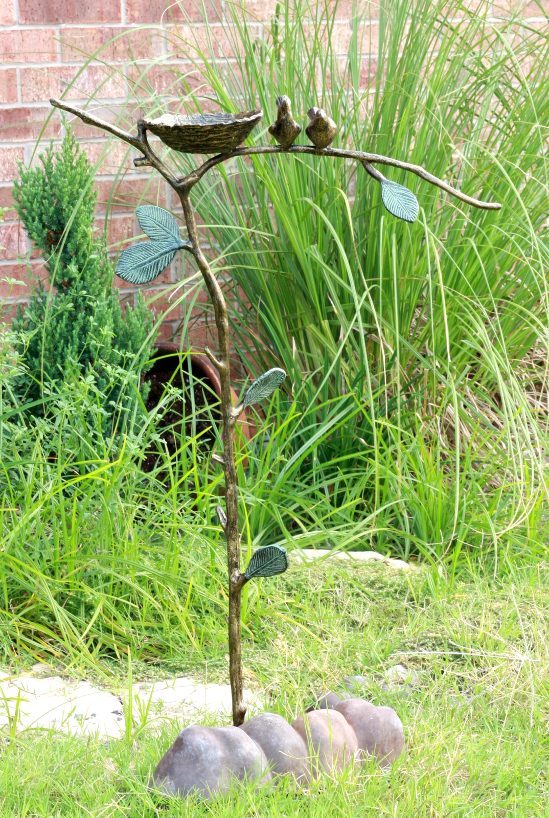 Primary image for Romantic Lovebirds By Nest On Branch Twigs Aluminum Garden Stake Bird Feeder