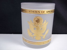 Souvenir round shot glass Washington DC gold &amp; white on frosted Great Seal USA - £6.41 GBP
