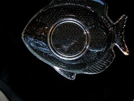 Vintage Fish Shaped Glass Serving Dish Platter Plate Oven Proof Rare USA - £7.46 GBP