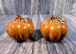 Fall Harvest Pumpkins Ceramic Salt And Pepper Shakers Thanksgiving Halloween  - £7.82 GBP