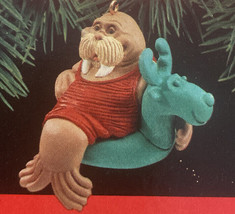 Hallmark Keepsake Ornament Poolside Walrus 1990 Christmas Collectible New - $5.53
