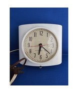 Vintage General Electric (GE) 2H22 - 7” Plug-In Surface/Wall Mount Clock... - $59.39