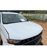 Hood Without Black Insert Fits 19-23 SILVERADO 1500 PICKUP 104859936 - $17,643.30 MXN