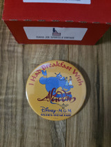 Vintage Disney MGM Studios &quot;I had Breakfast With Aladdin&quot; - 3&quot; Button Genie - $144.34 MXN
