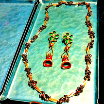 Cute little ole necklace &amp; earring set - $18.81