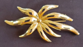 Monet Gold Tone Floral Flower Brooch Pin  2.5&quot; long - £6.98 GBP
