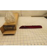 Ford LB5Z-13A565-A Reflector Rear Right RH Red - $545.74 MXN