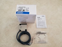 OMRON Photoelectric Switch E3JK-DS30M1  E3JKDS30M1 New In Box - $48.00