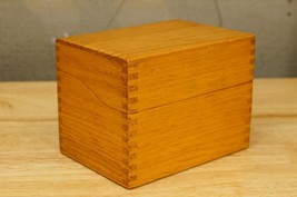 Vintage MCM Wayne Novelty Solid Oak Wood Kitchen Recipe File Box 1969 - $459.27 MXN