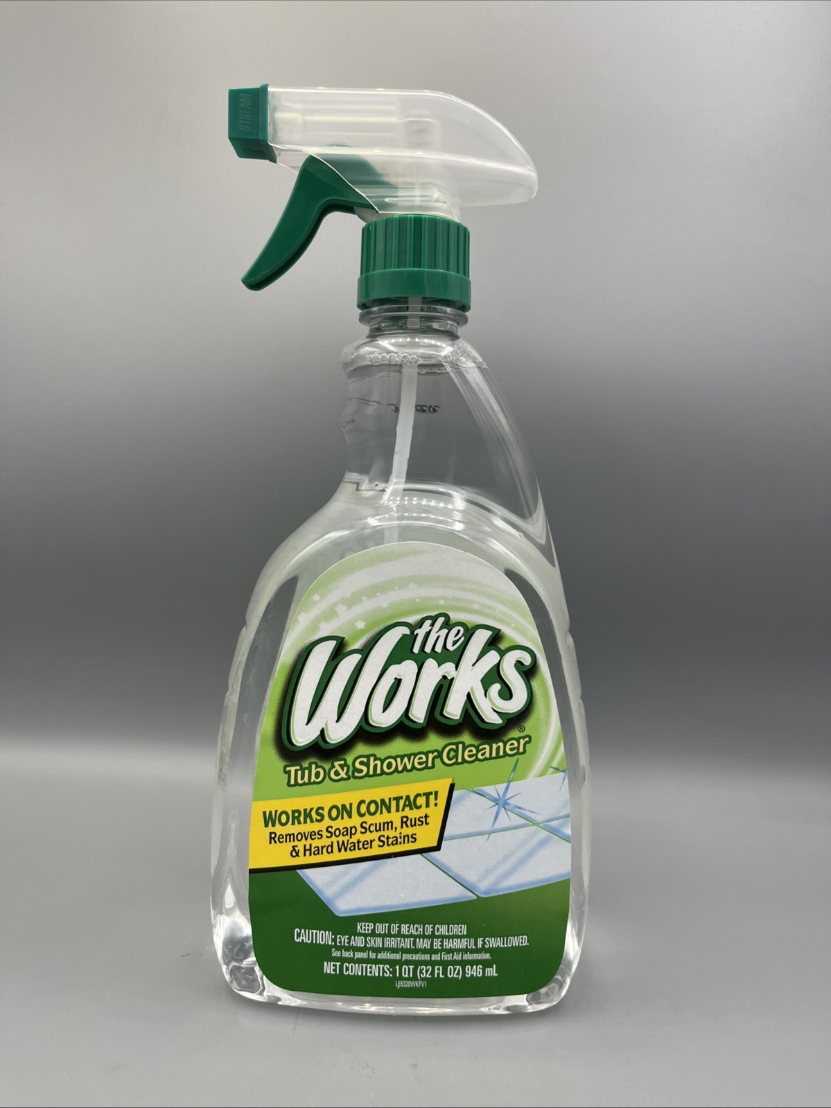 The Works Tub and Shower Cleaner Spray 32 oz Soap Scum Hard Water Rust New - $49.45