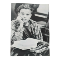 LEONARDO DiCAPRIO Black White Sitting at Desk in School Magazine Clipping - €8,04 EUR
