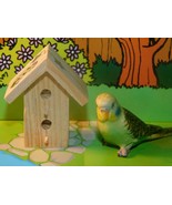 Dollhouse Green Parakeet Replica with a wooden bird house Diorama - £7.05 GBP