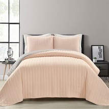 Full/Queen Soft Reversible Lightweight Quilt Set in Rose Blush Pink and ... - $3,650.24 MXN