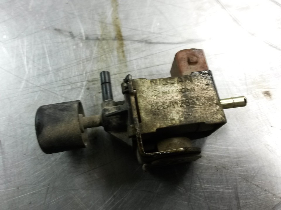 Vacuum Switch For 89-94 Nissan Maxima  3.0 - $34.60