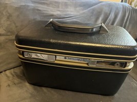 Samsonite Profile II Cosmetic Train Make-Up Traveling Case With Mirror - $24.74