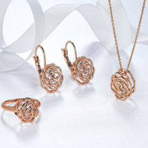 Rose Is A Rose Set Of Ring,Earrings and Pendant With Chain In 18kt Rose Crystals - £25.97 GBP