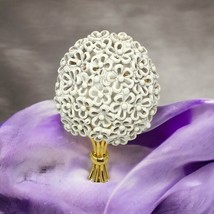 Monet Vintage White Enamel On Metal Pin Brooch Signed 3D Bouquet Of Flowers - $16.62