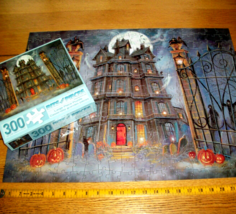 Jigsaw Puzzle 300 Large Pieces Halloween Full Moon Haunted House Bats Complete - £9.66 GBP