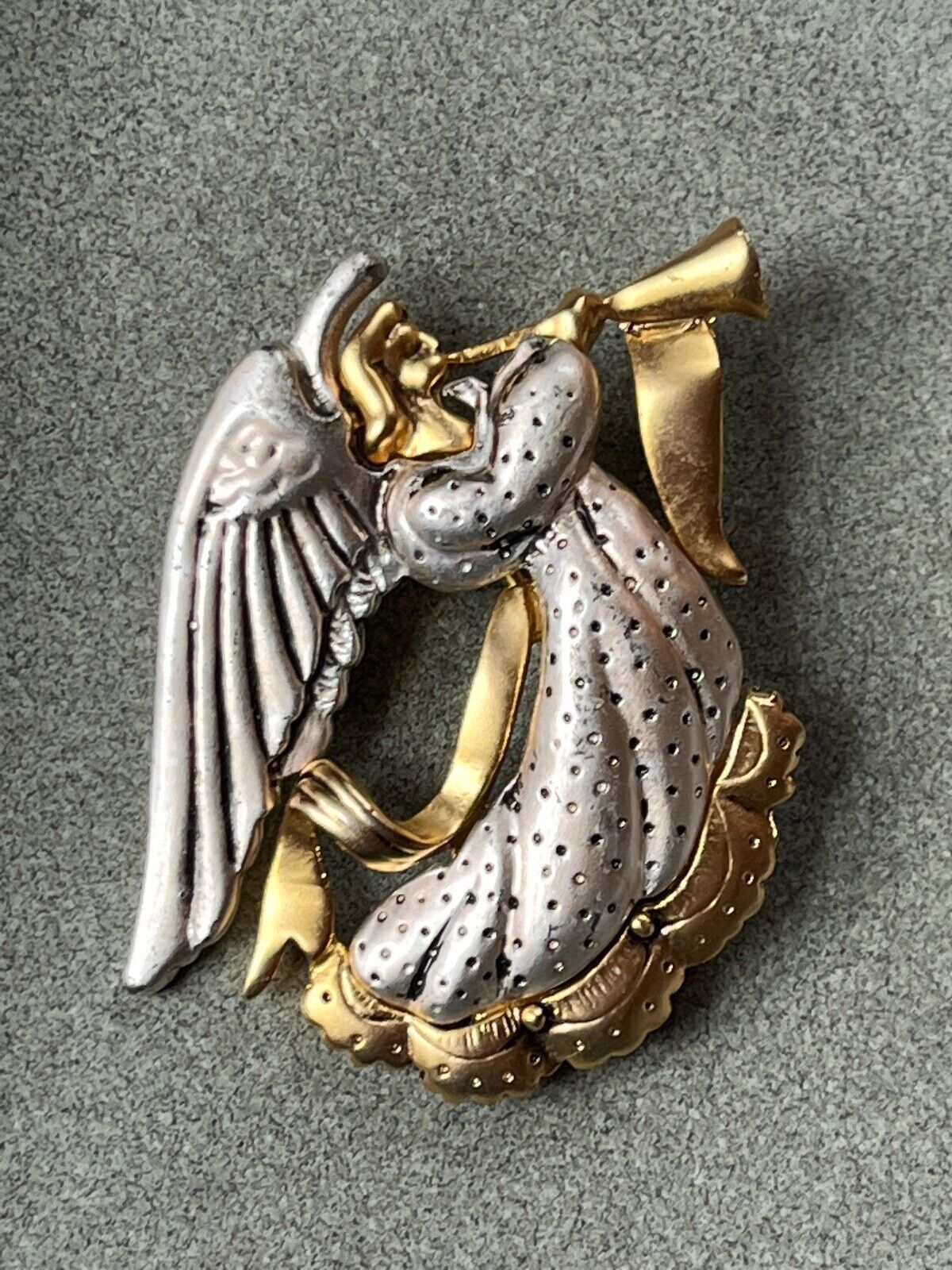 Danecraft Marked Brushed Gold & Silvertone Trumpet Playing ANGEL Pin Brooch – - $11.29