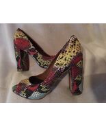 Steve Madden Shaunaa Peep Toe Pump snake print multi sz 6 new - $1,250.80 MXN