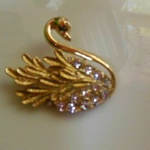 Princess House Luminess Gold Tone Crystal Swan Brooch - £11.67 GBP