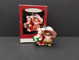 Vintage 1996 Hallmark Keepsake Christmas Holiday Ornament Sister to Sister Bears - $4.94