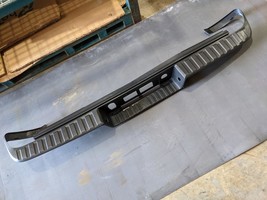 OEM 2014-2018 Silverado Sierra Rear Bumper Upper Step Pad Black GMW15188 - £84.66 GBP