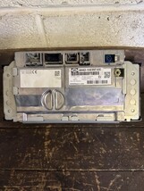 05-09 Range Rover L322 Navigation Radio Stereo Display Monitor Screen YIK500090 image 4