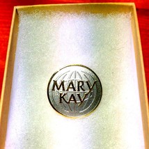 Vintage Mary Kay lapel pin - $263.84 MXN