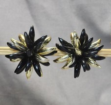 Vintage Firework Starburst Flower Statement Clip-on Earrings Black Gold ... - £28.23 GBP