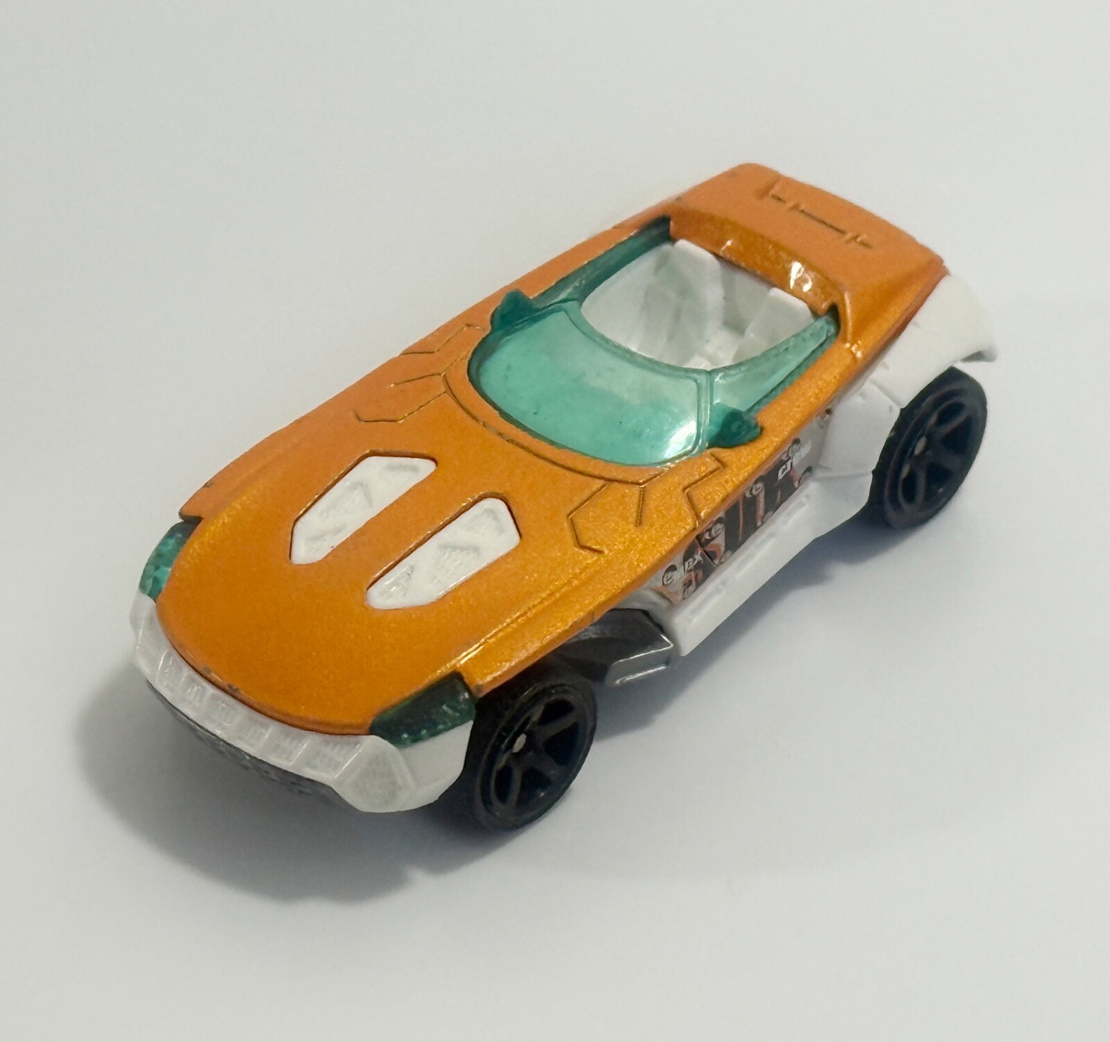 Whiplash 1/64 Diecast Loose Matchbox 2013 - $2.19